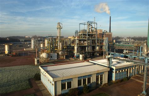 usine détruite saint laurent blangy